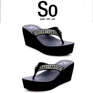 SO Bubbly Wedge Black w/rhinestone padded thong Sandals Size S (5/6)  NWOT